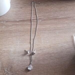 Elegant Silver Necklace with Crystal Pendant